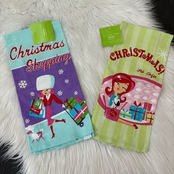 Avon Home Christmas Shopping & Presents Print Kitschy Kitchen Towel Set of 2 - Picture 1 of 10